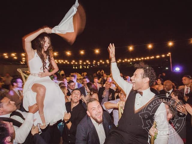 Outdoor wedding at Hummingbird Nest Ranch